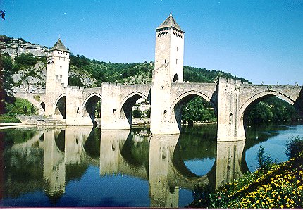 pont_valentre.jpg (48738 bytes)